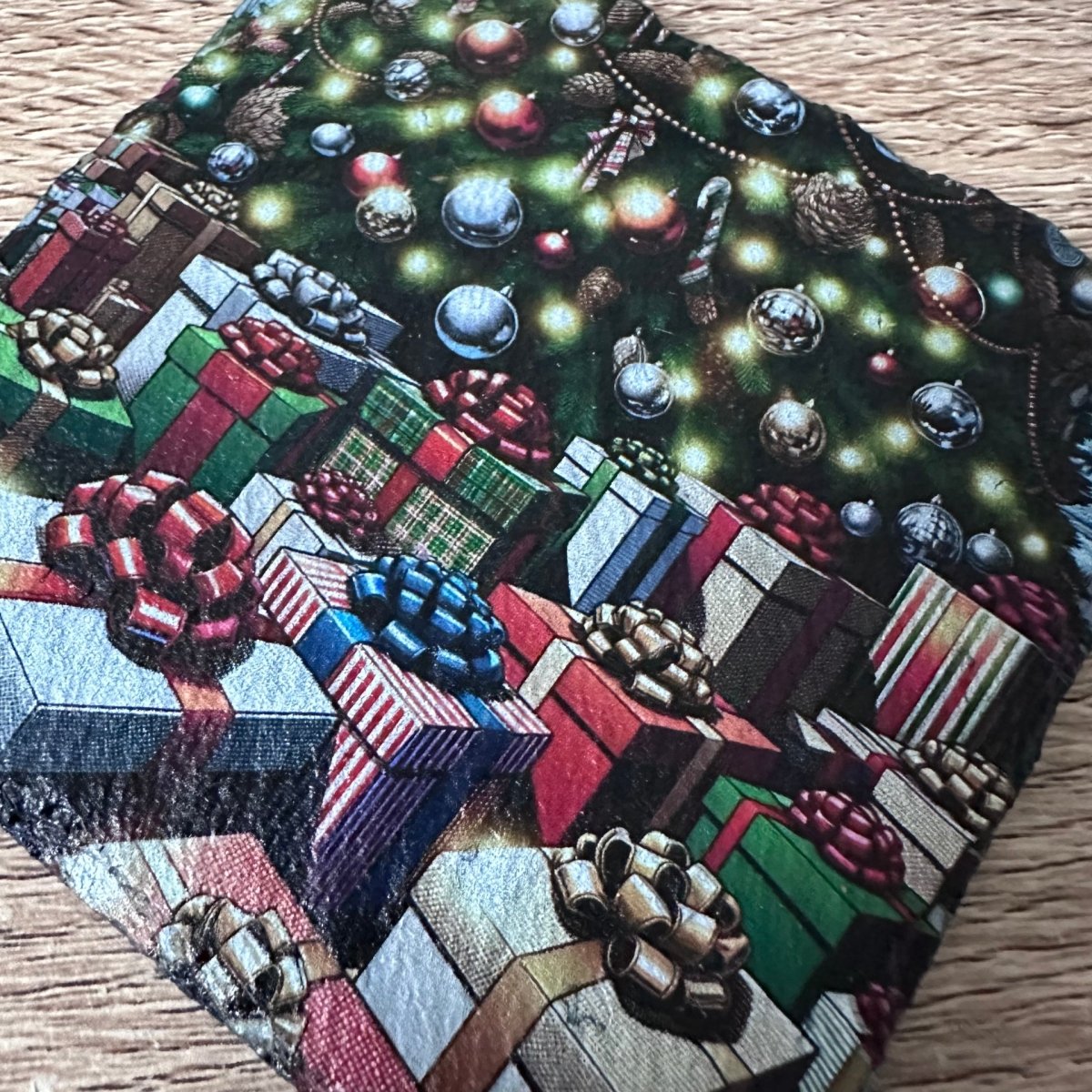Christmas Slate Coasters - Gifts Under The tree #1 - GameOn.games